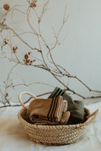 Load image into Gallery viewer, Plant dyed chunky socks - Minimalistic retro style cotton socks