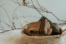 Load image into Gallery viewer, Plant dyed chunky socks - Minimalistic retro style cotton socks