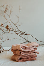 Load image into Gallery viewer, Plant dyed chunky socks - Minimalistic retro style cotton socks