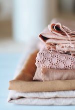 Load image into Gallery viewer, Take a class en ESPAÑOL